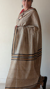 MUSTARD & BLACK