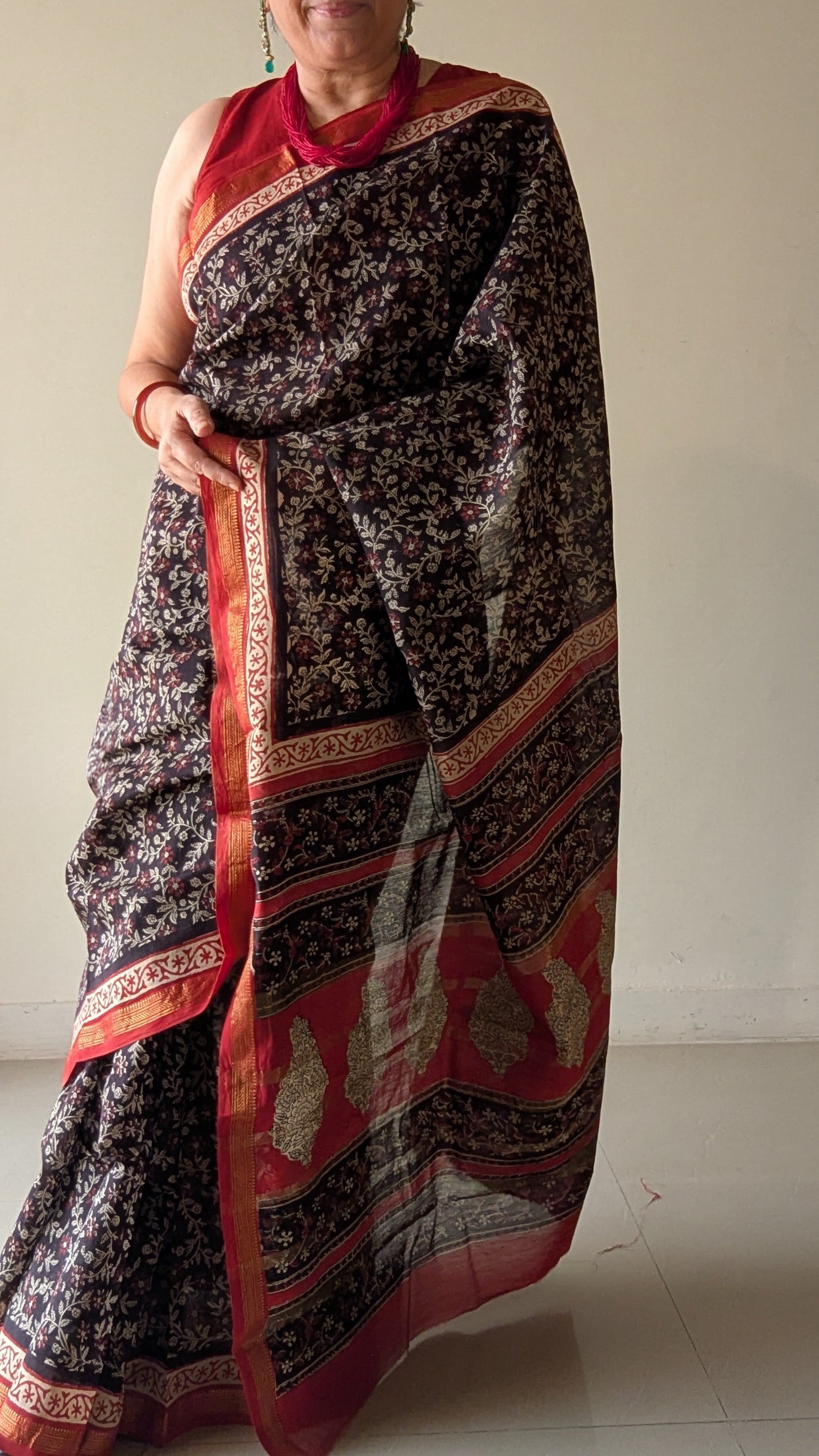 BLACK RED FLORAL SAREE
