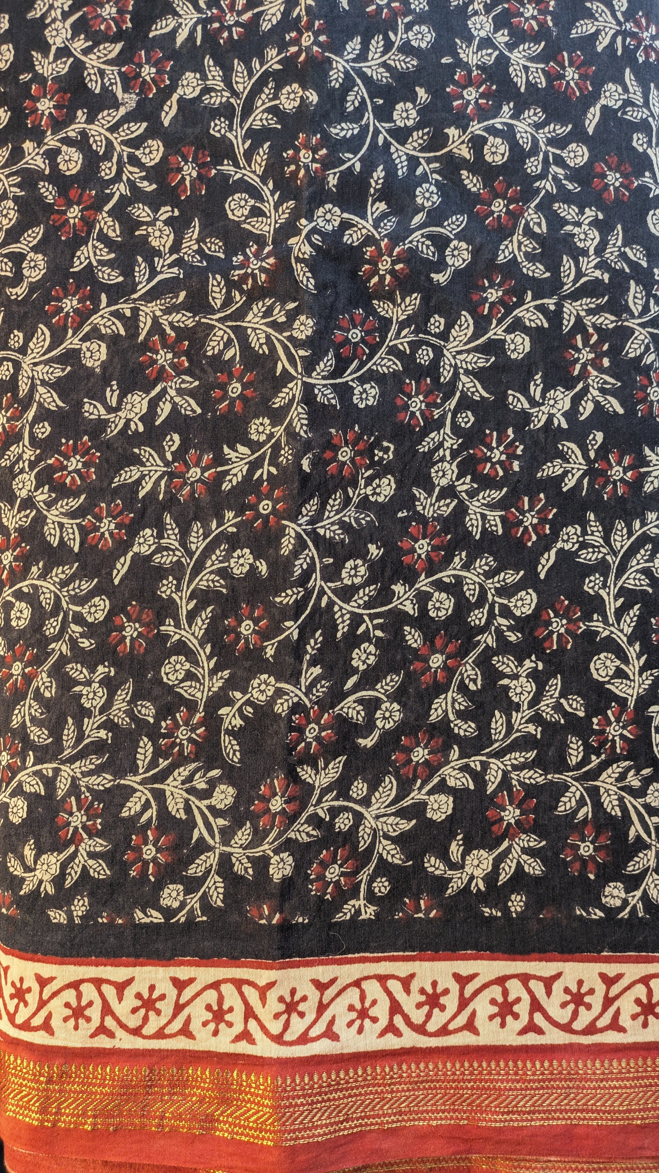 BLACK RED FLORAL SAREE