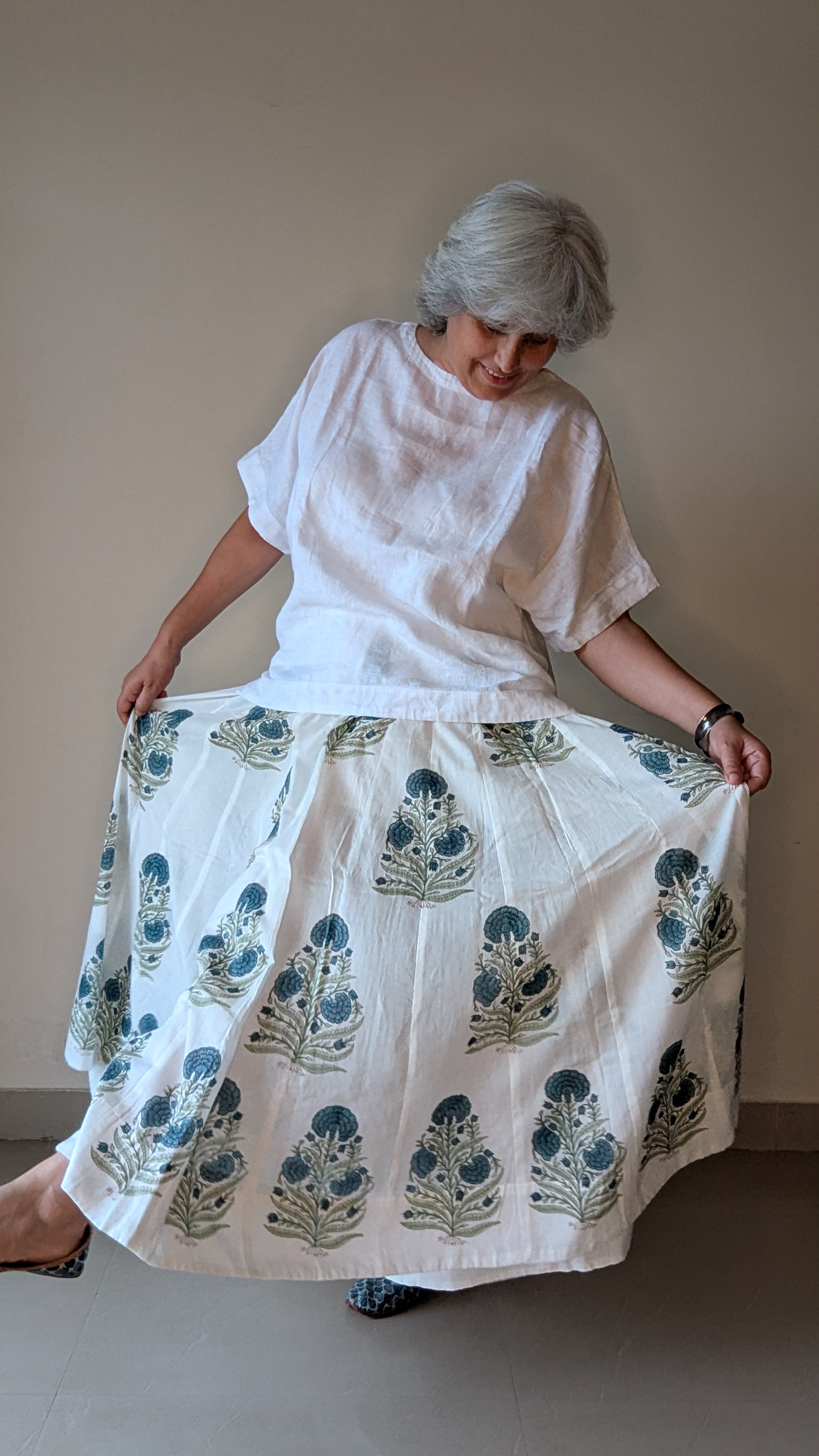 VINTAGE BLUE POSY
