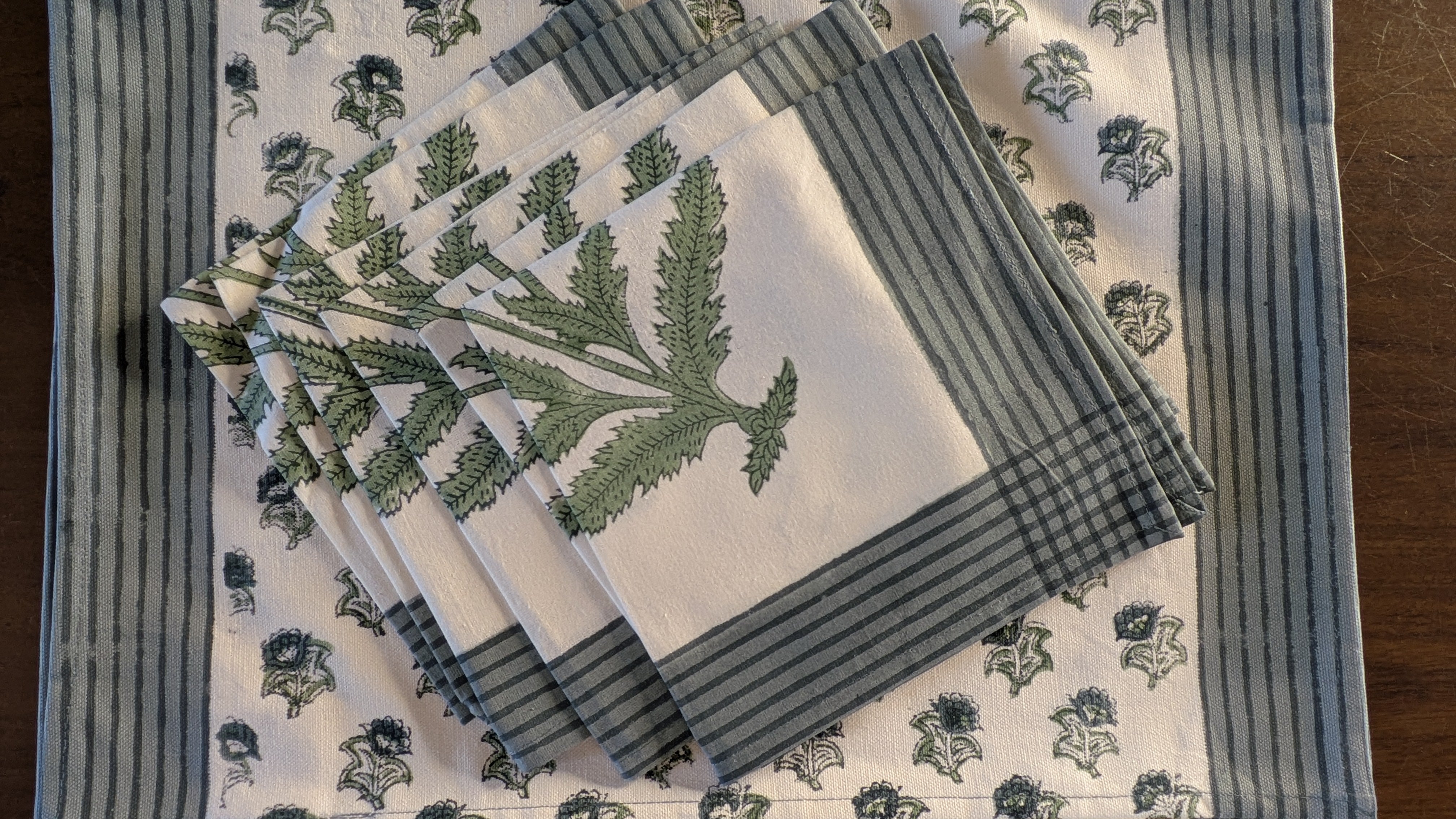 DOVE GREY BLOSSOM