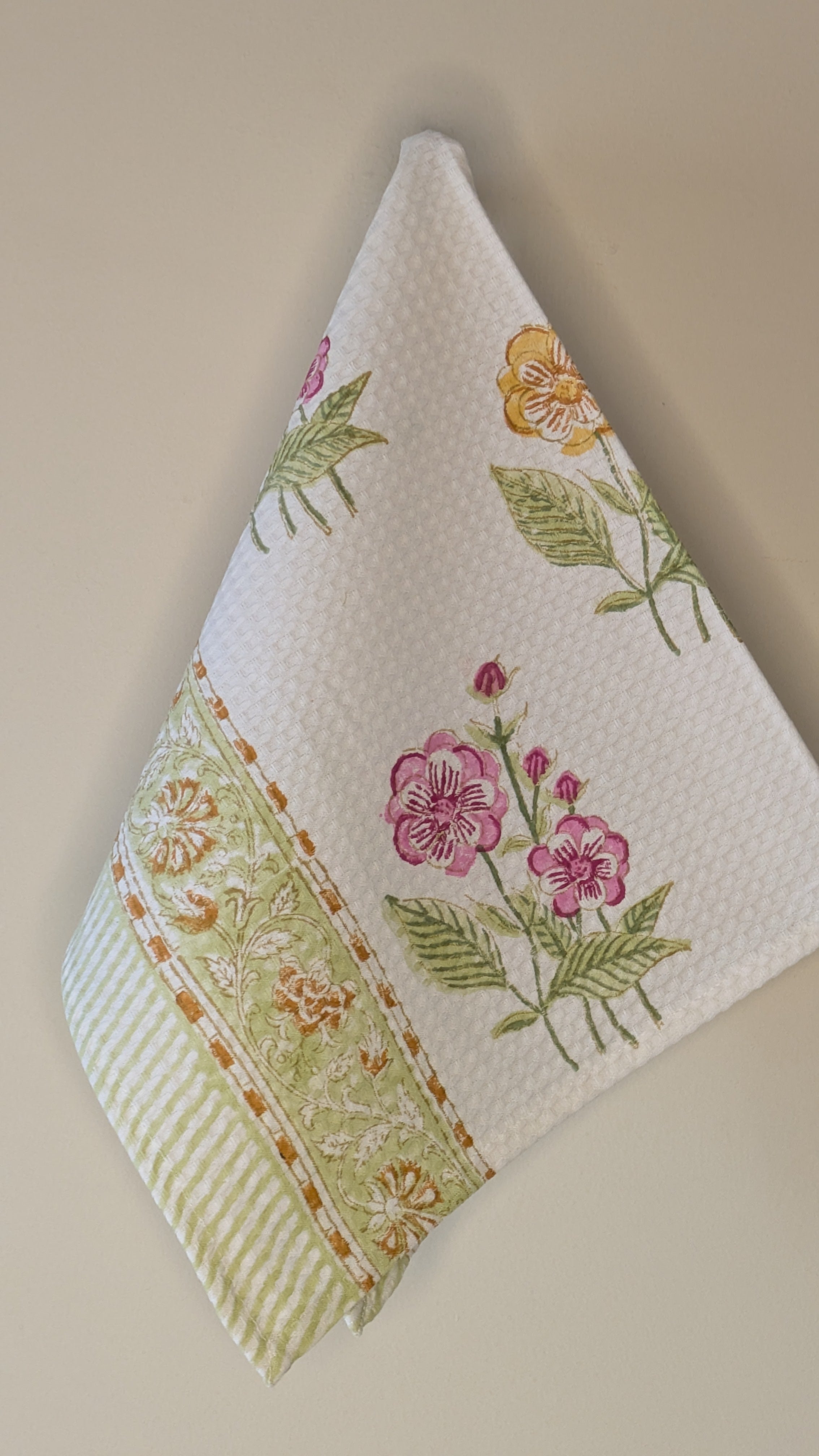 BLOSSOM MEADOW HAND TOWELS