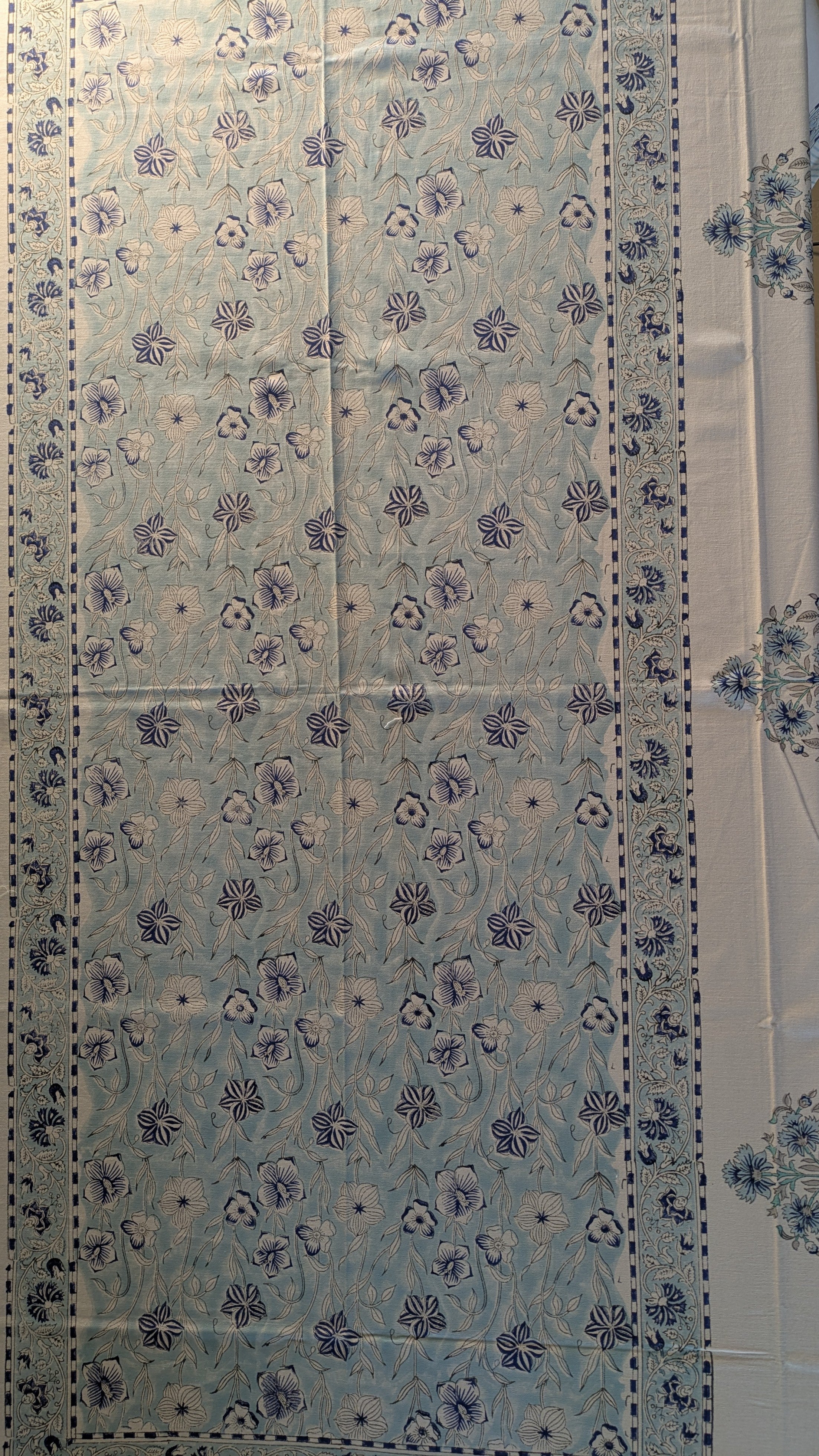 GLEAM BLUE