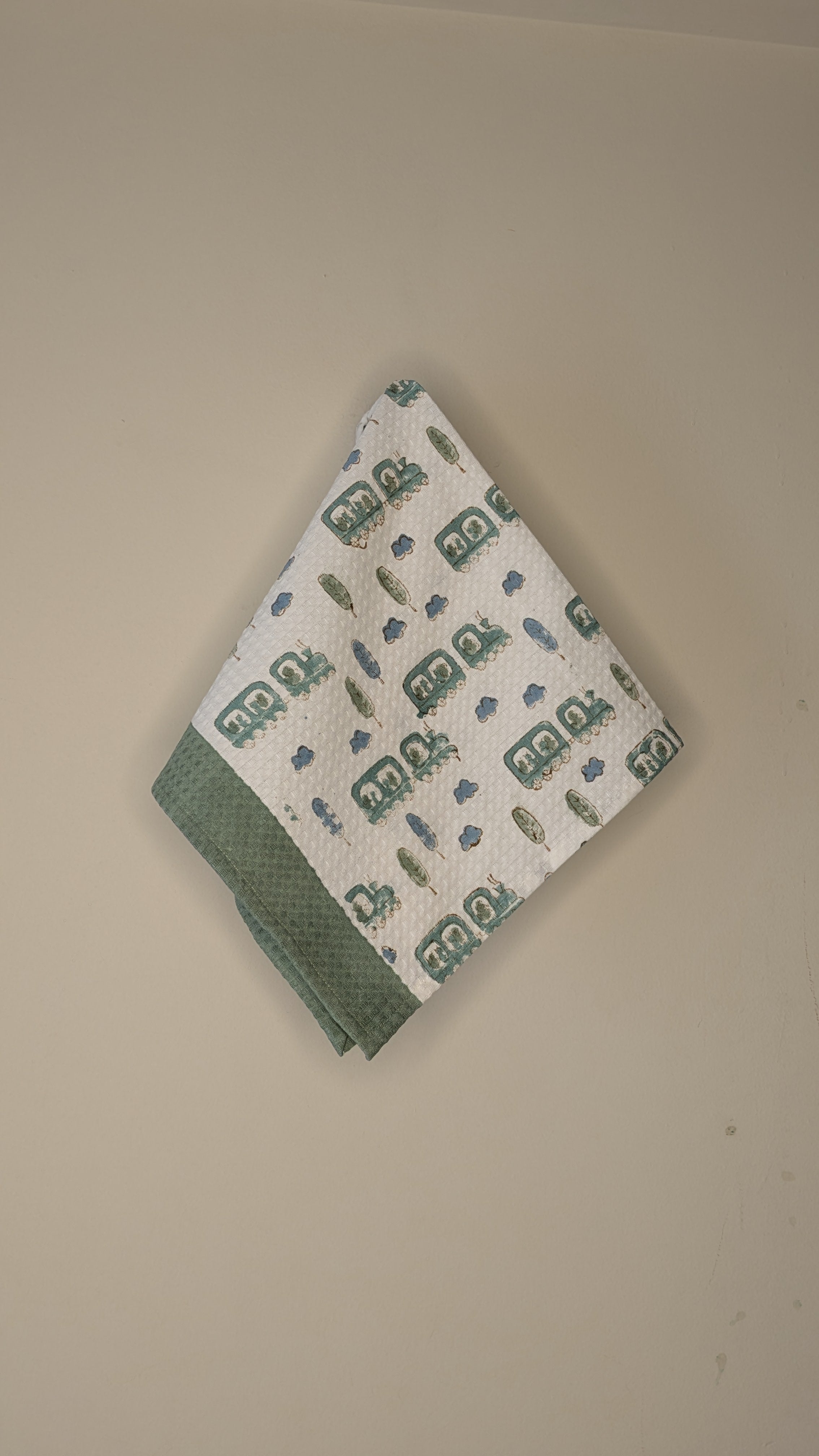 CHUK CHUK Hand -Towel