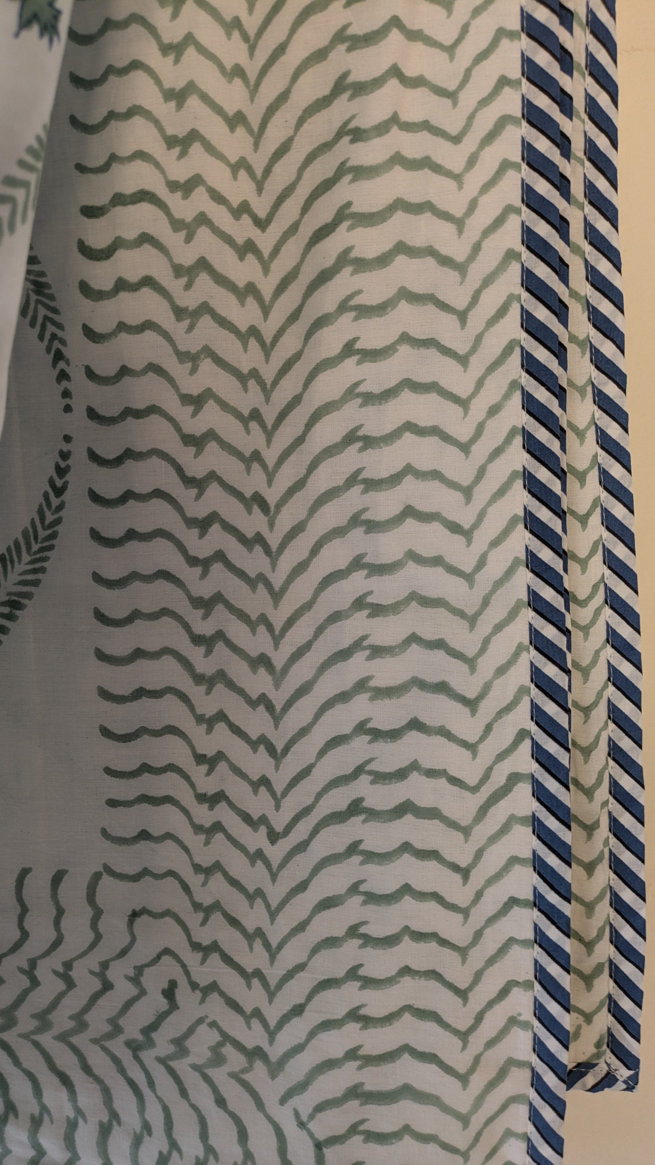 PLANTAIN VALLEY ( 65"×95")