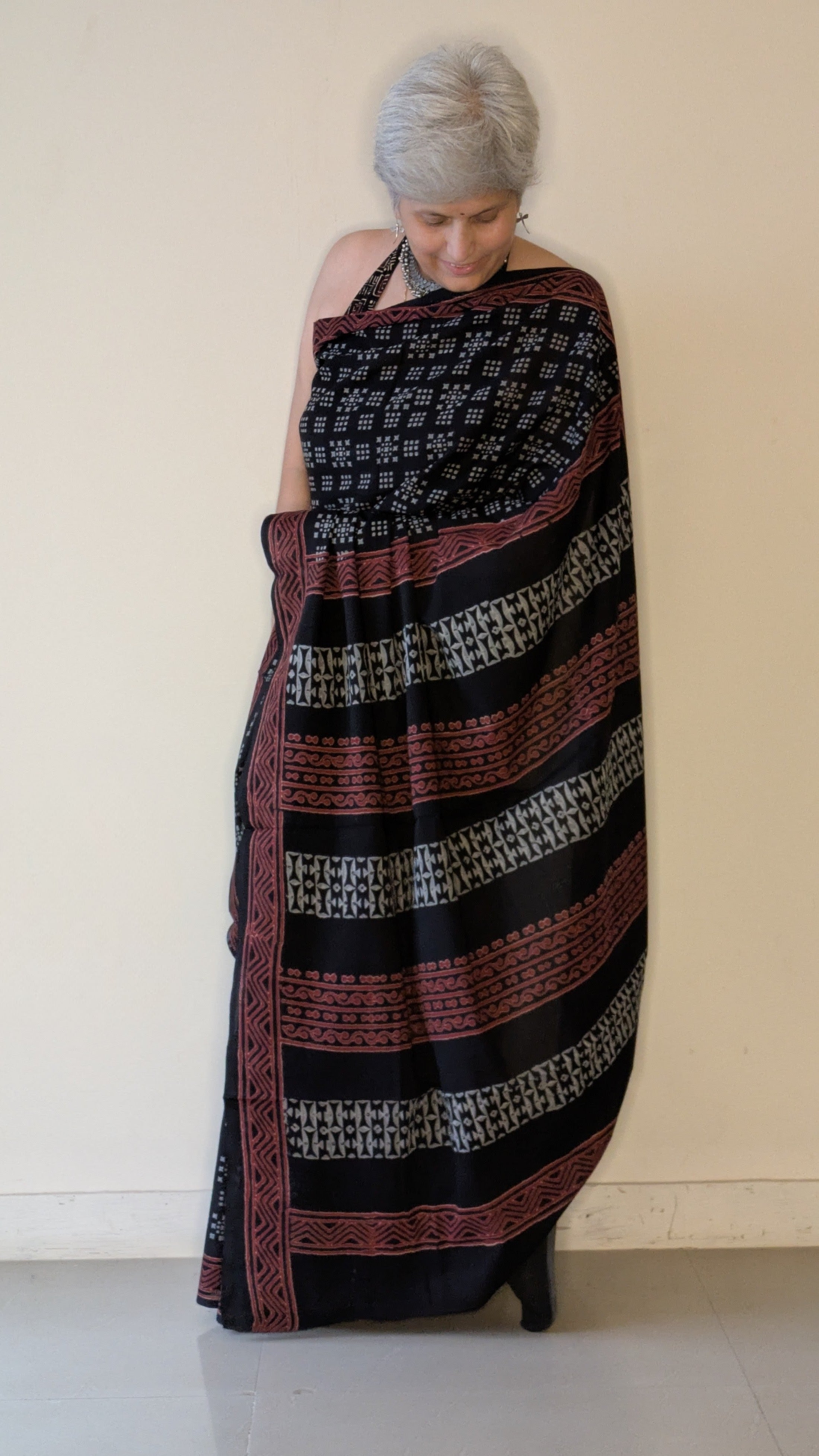 EBONY GRID