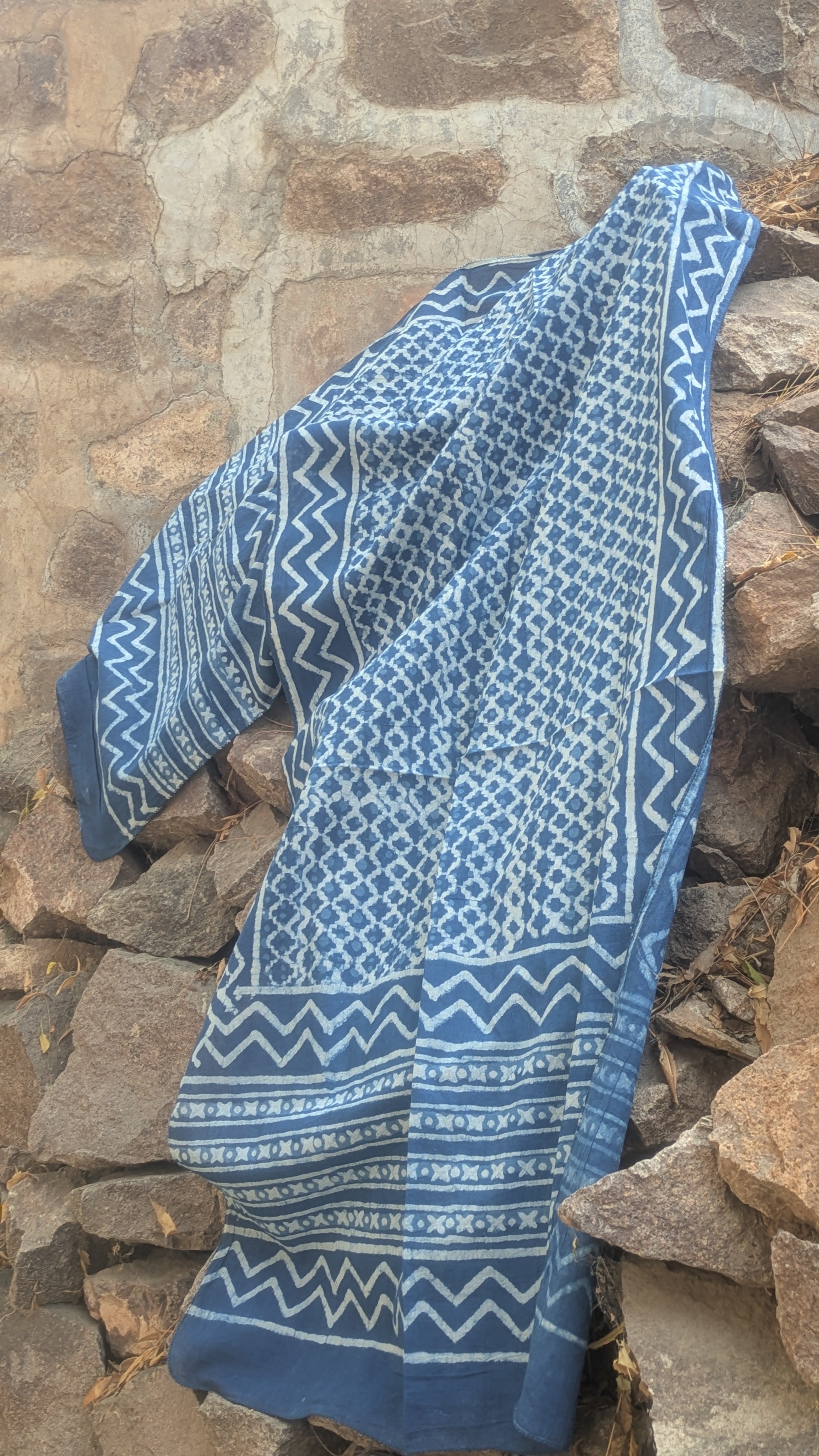 NEELA JHAAG