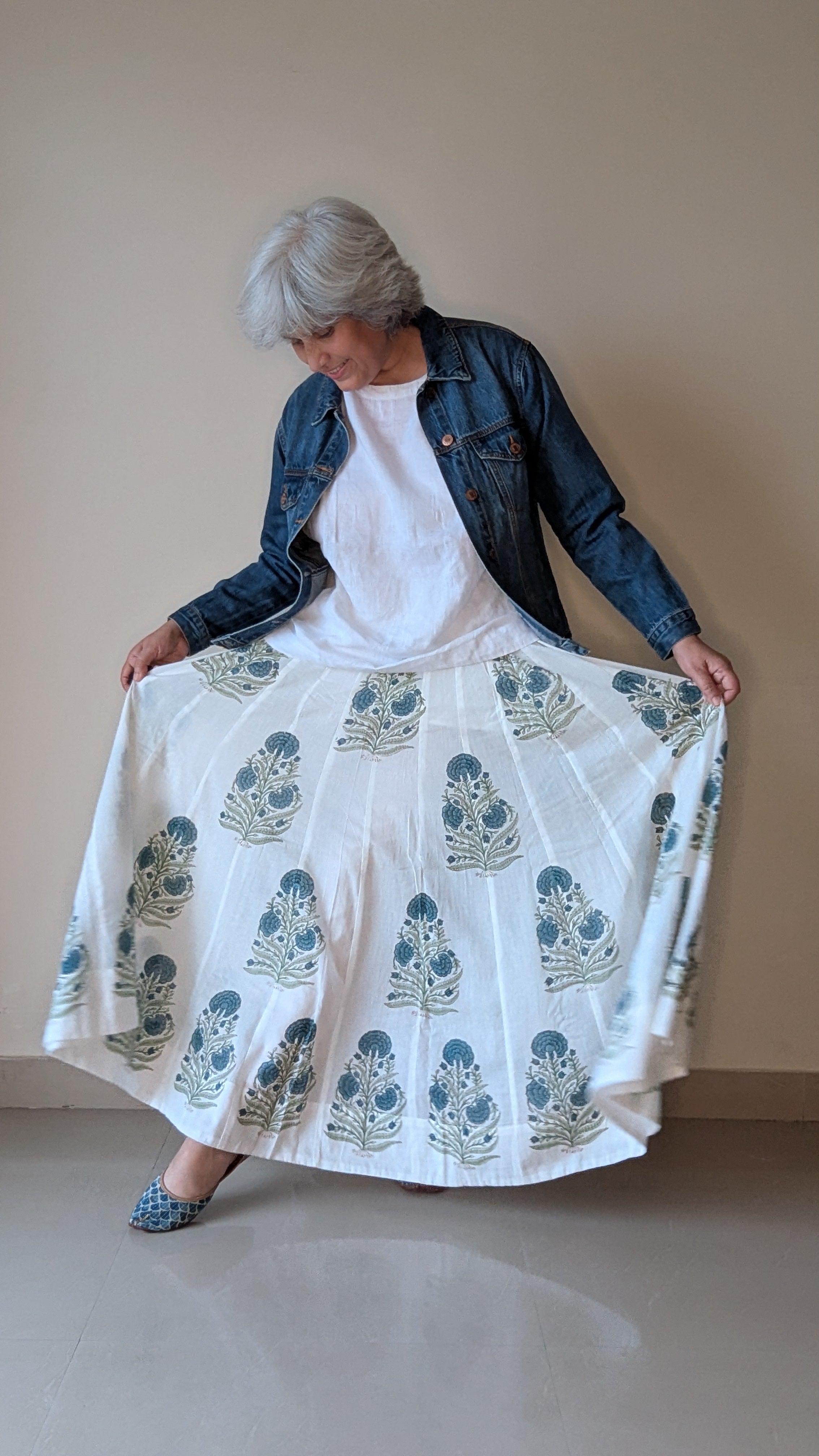 VINTAGE BLUE POSY