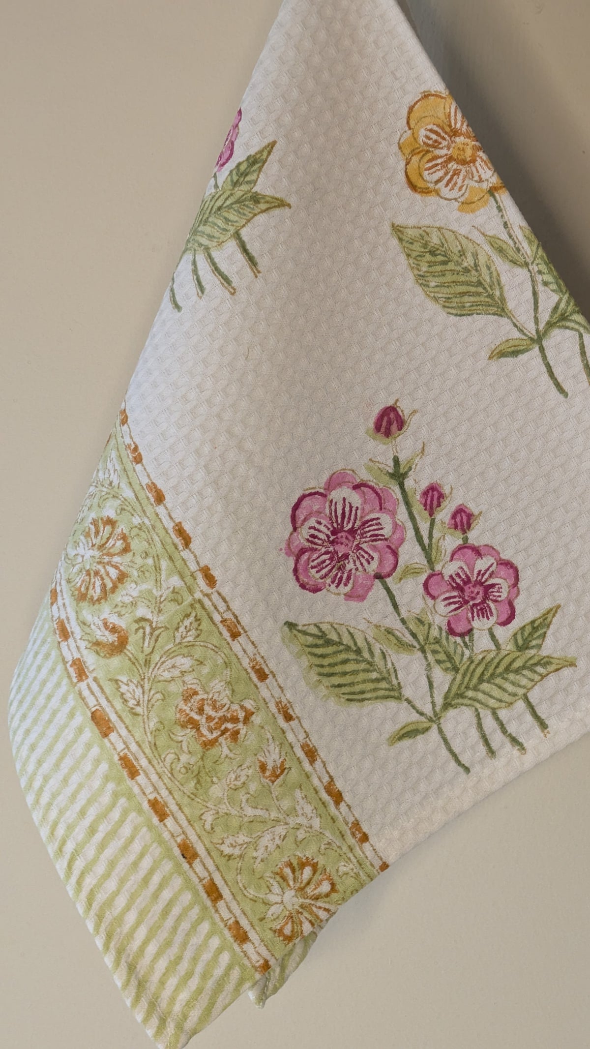 BLOSSOM MEADOW HAND TOWELS
