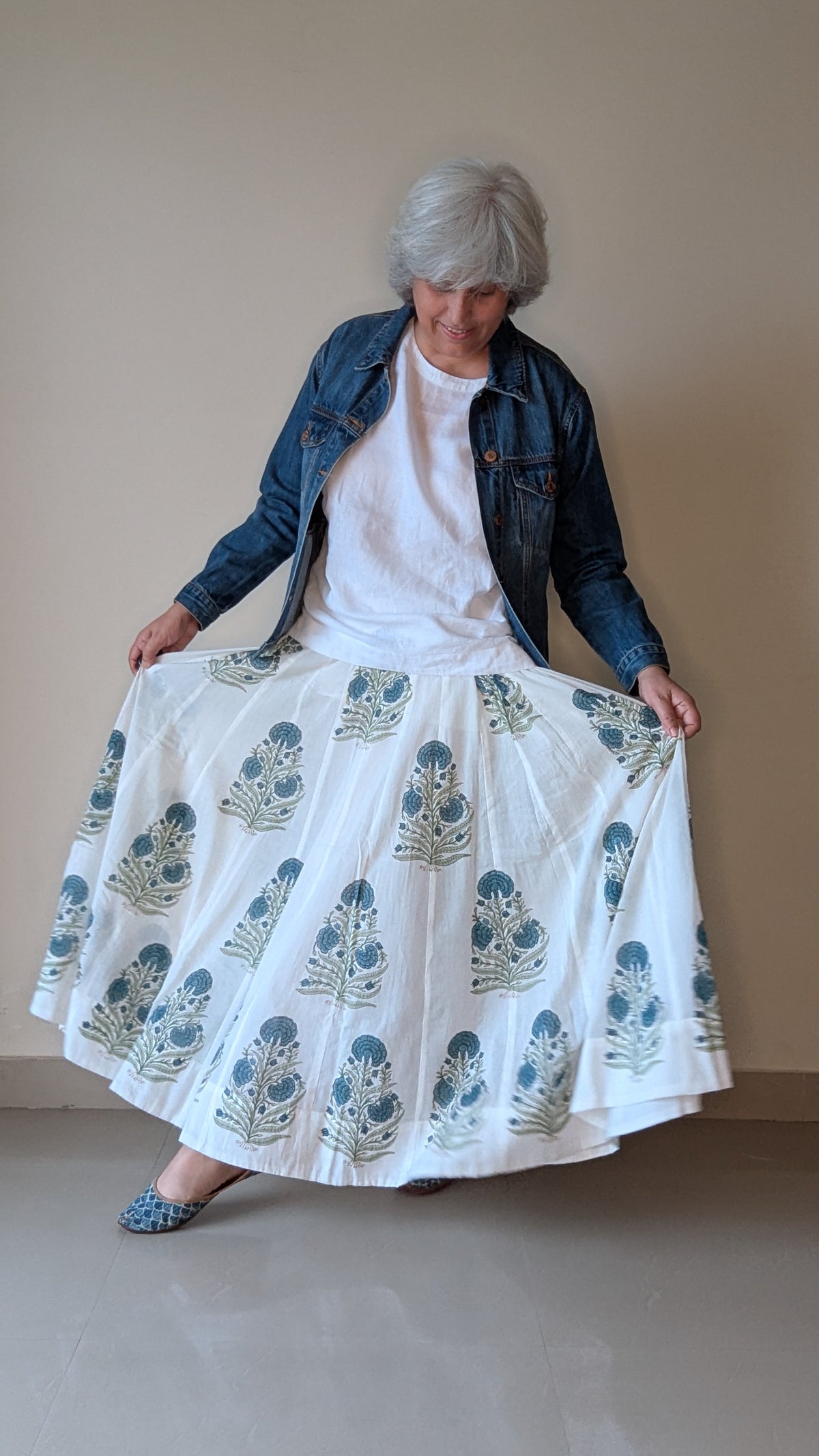 VINTAGE BLUE POSY