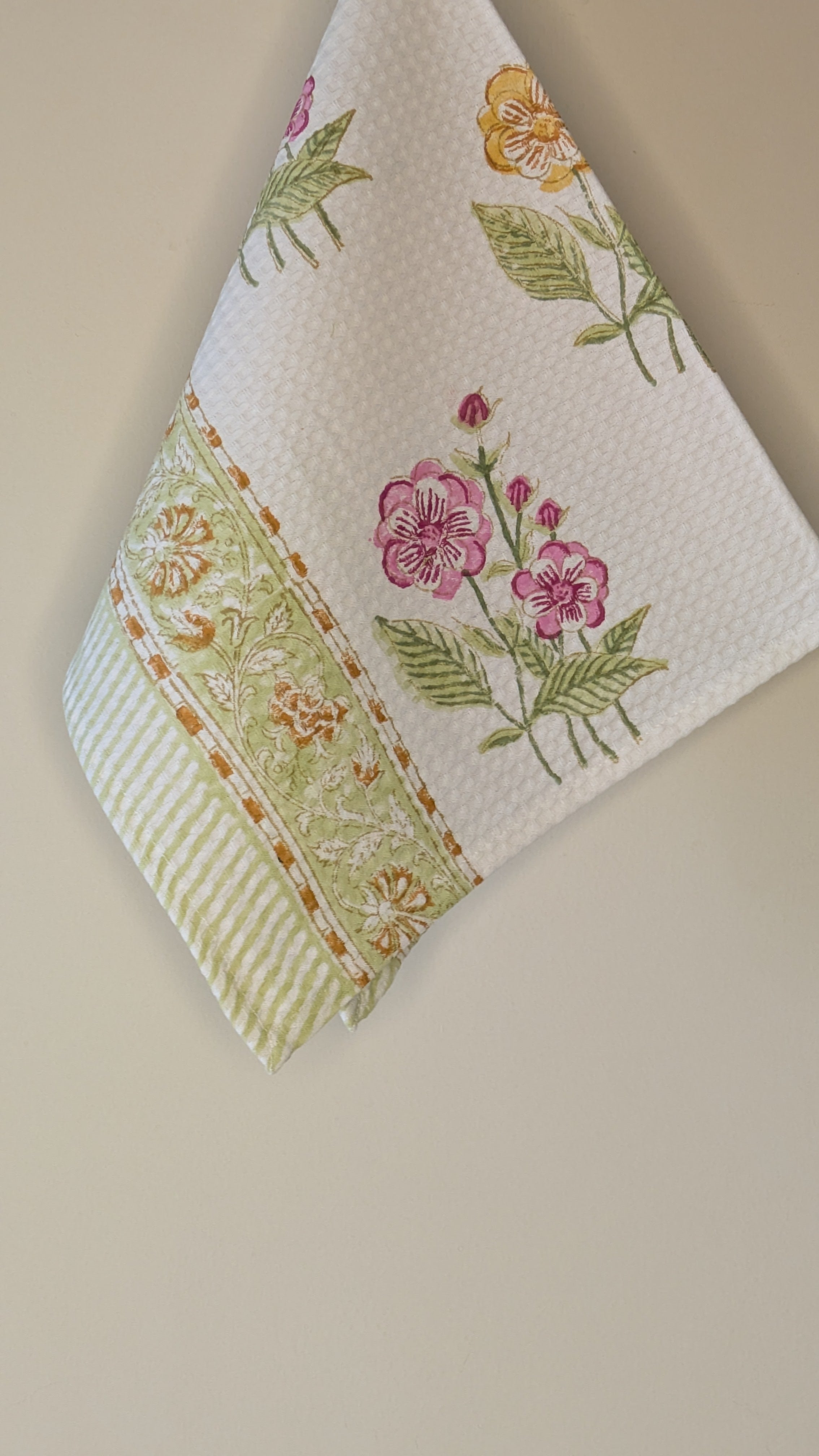 BLOSSOM MEADOW HAND TOWELS