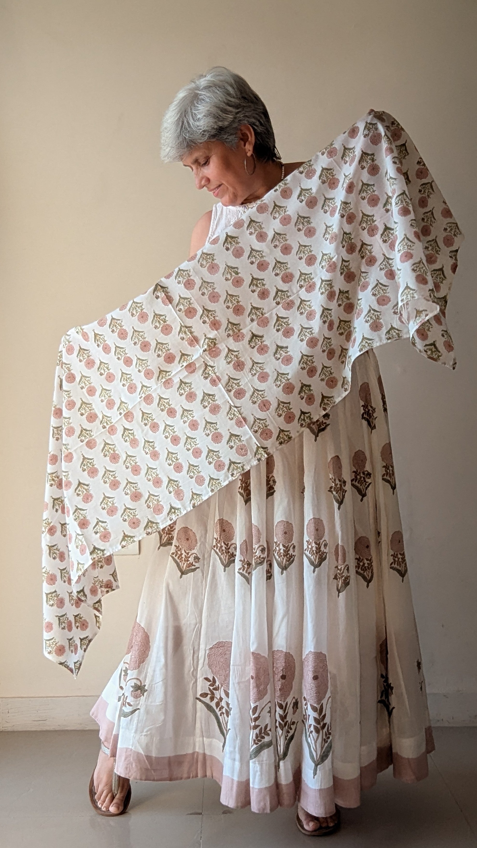 VINTAGE POPPY STOLE