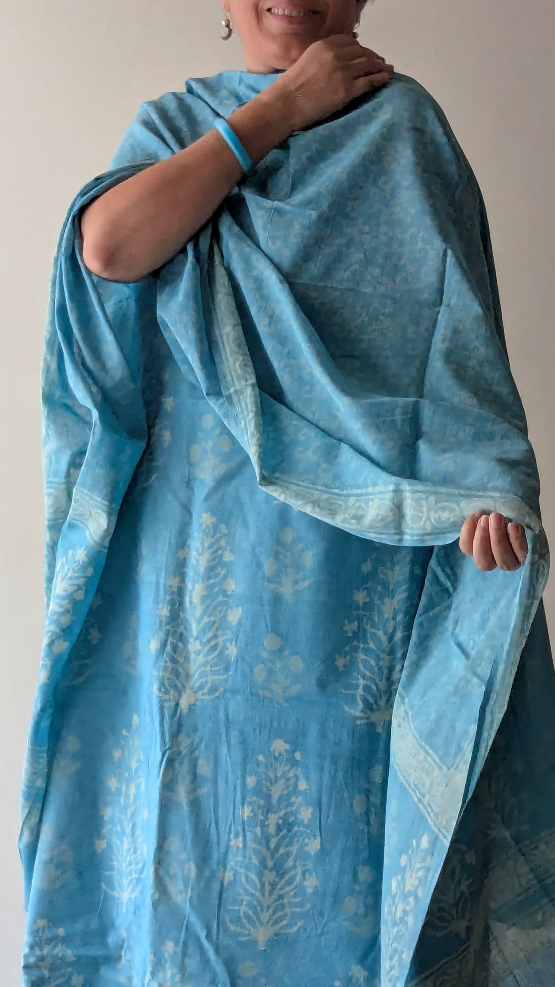 NEELA BAAG
